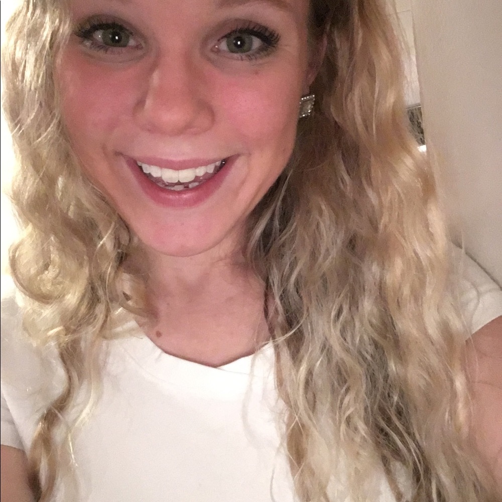 Meet your Posher, Rebecca